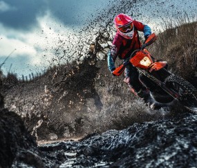 开云官网-哈利伯顿的英超争冠接管，当篮球骑士掀翻马刺的战术风暴