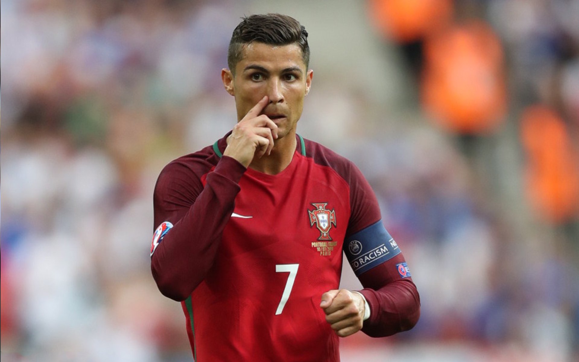 卢卡库化身教科书,安哥拉铁链锁死厄瓜多尔,现代足球的战术启示录